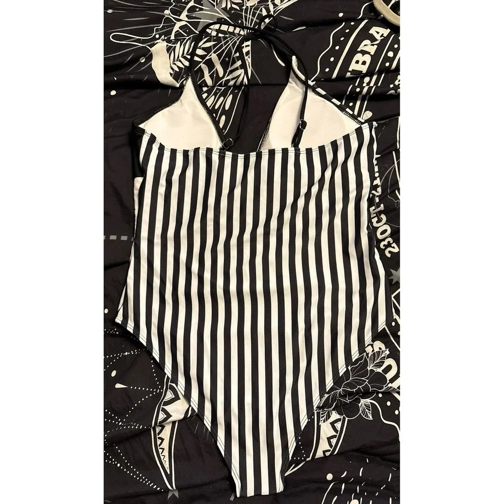 Women's Black & White Stripe Hi‎ Leg V Neck Halter One Piece Swimsuit, Large